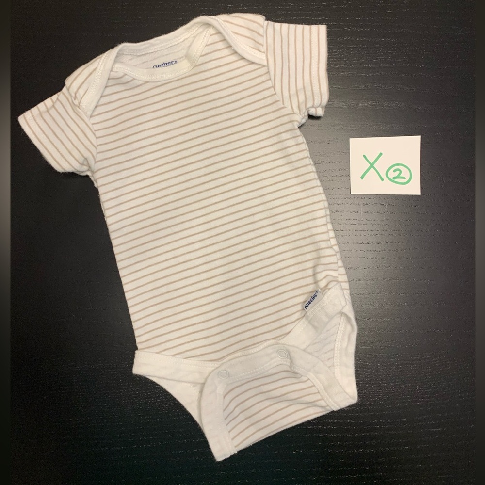 ⭐️7/$10.00⭐️- 0-3m White and Brown Striped Onesie
